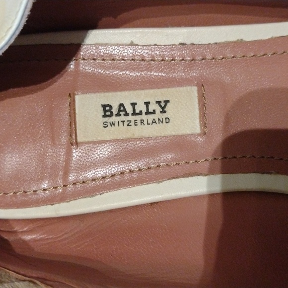 Bally white cream gold buckle hardware loafer size 36.5 - Picture 2 of 11